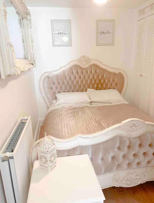 Lovely Two Bedroom Apartment, With Private Garden! Торки Екстериор снимка