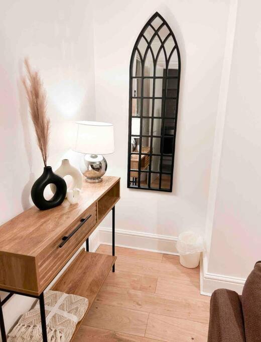 Lovely Two Bedroom Apartment, With Private Garden! Торки Екстериор снимка